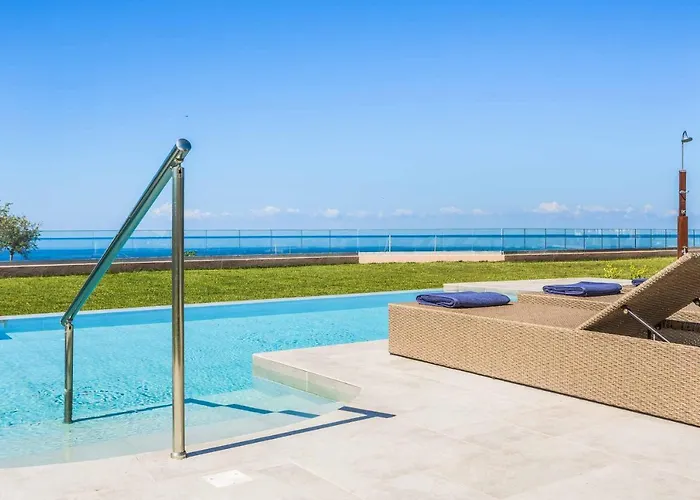 Koralli Βίλα Σβορωνάτα