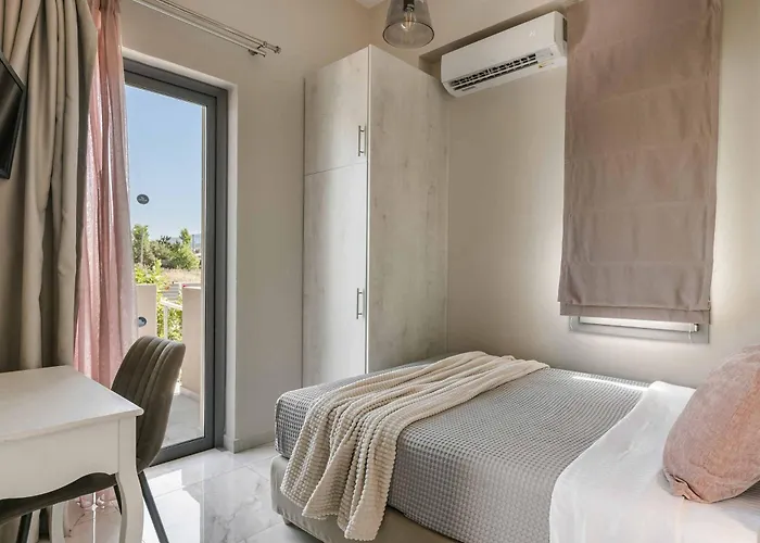 Koralli Βίλα Σβορωνάτα